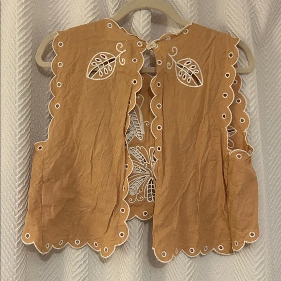 Embroidered Scallop Hem Cotton Crop Top - Tan - Picture 4 of 5